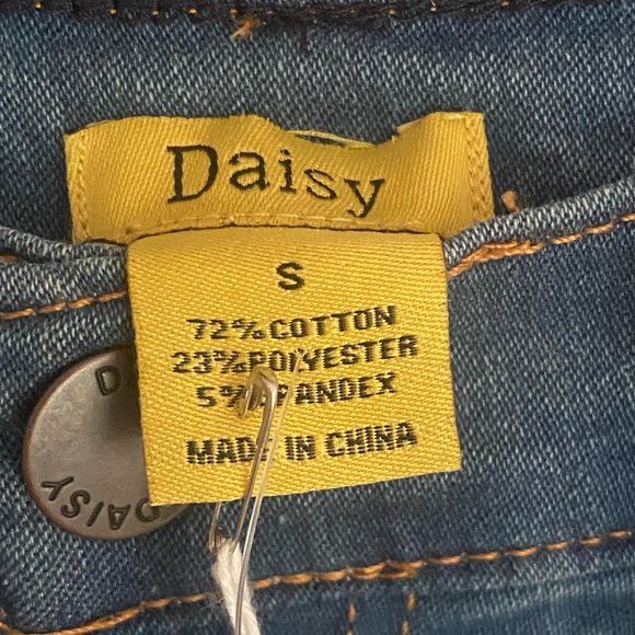Daisy Sz S Boho Western Stretch Medium Wash Fringe Denim Jean Shorts NWT - Picture 5 of 5